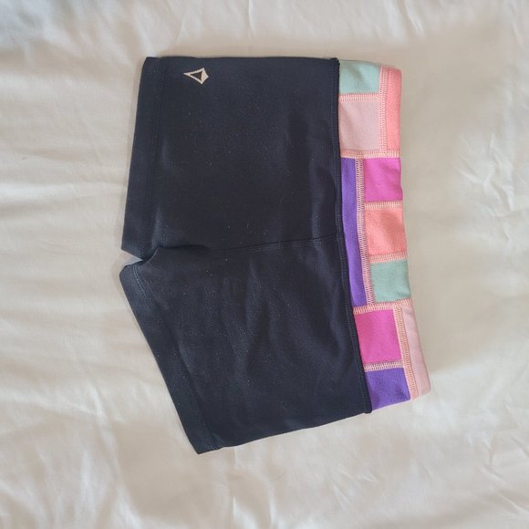 Ivivva biker shorts girls size 8 - Picture 3 of 3